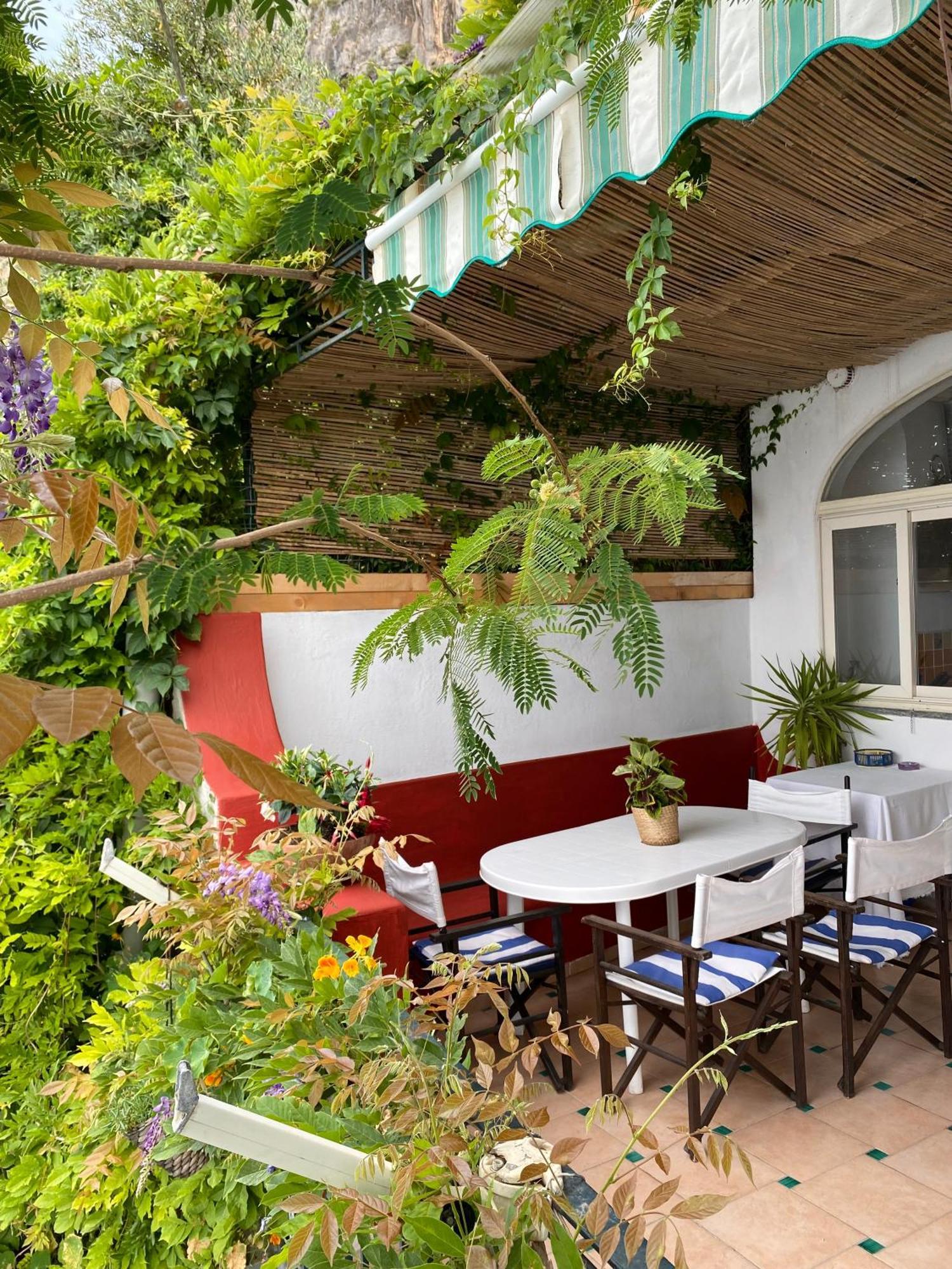 Positano'S Flats Apartment ภายนอก รูปภาพ